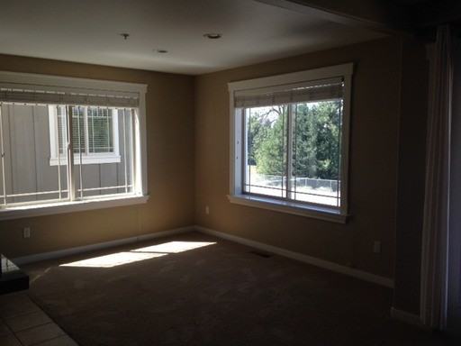 230 Farnham St - Photo 2 of 9