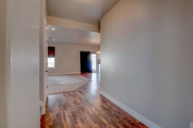 4222 Shirley Ln - Photo 3 of 23