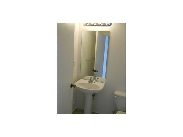 1053 SW 143RD AVE - Photo 3 of 12