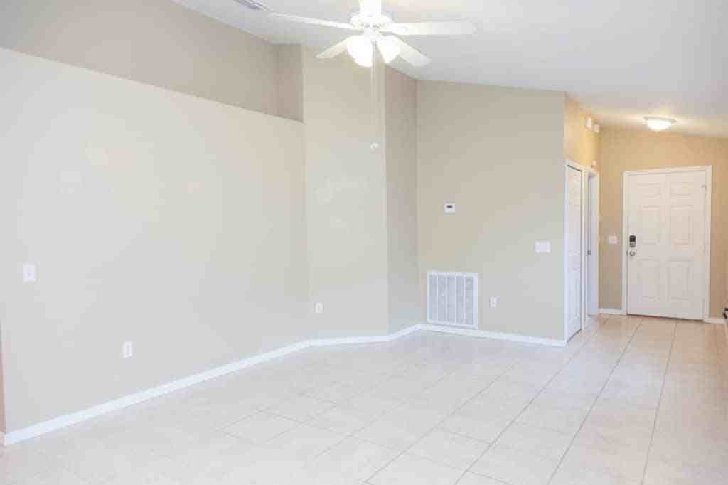 17047 Lixberry Way - Photo 2 of 9