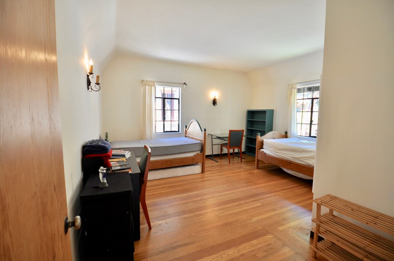 1829 Spruce St - Photo 2 of 25