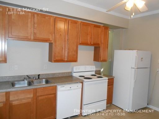 1114 Mackay Pl - Photo 2 of 8