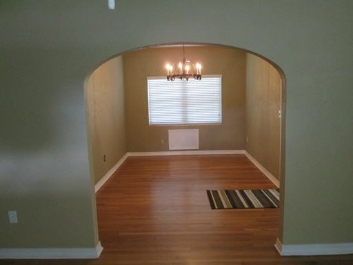 635 Beverly Dr - Photo 3 of 7