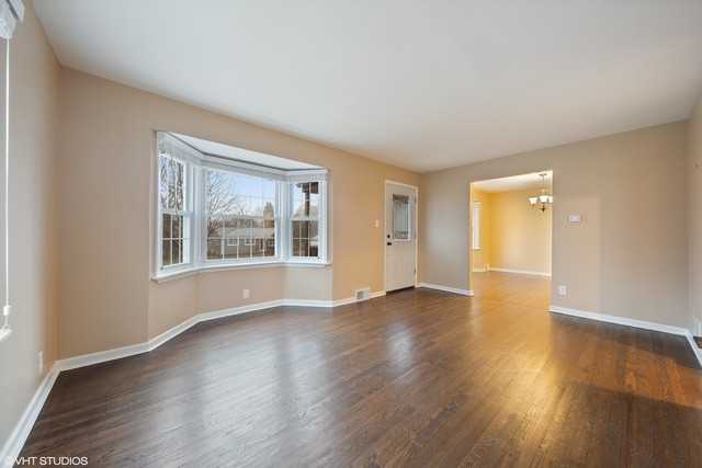 1S530 Marshall Rd - Photo 2 of 10