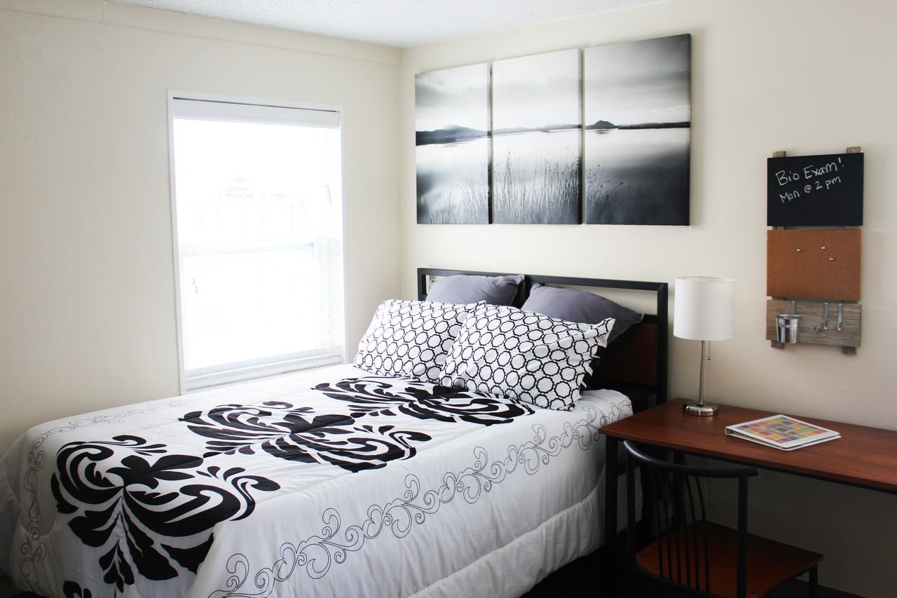 Collegiate Village - Student Housing By Bed and by Bedroom - Photo 3 of 26