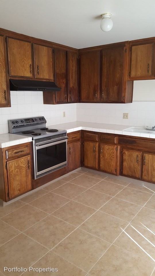 1208 McDONALD WAY - Photo 3 of 5