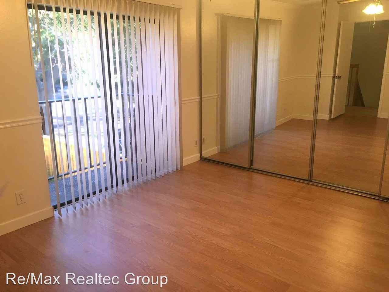 2601 7th Ct - Photo 2 of 9