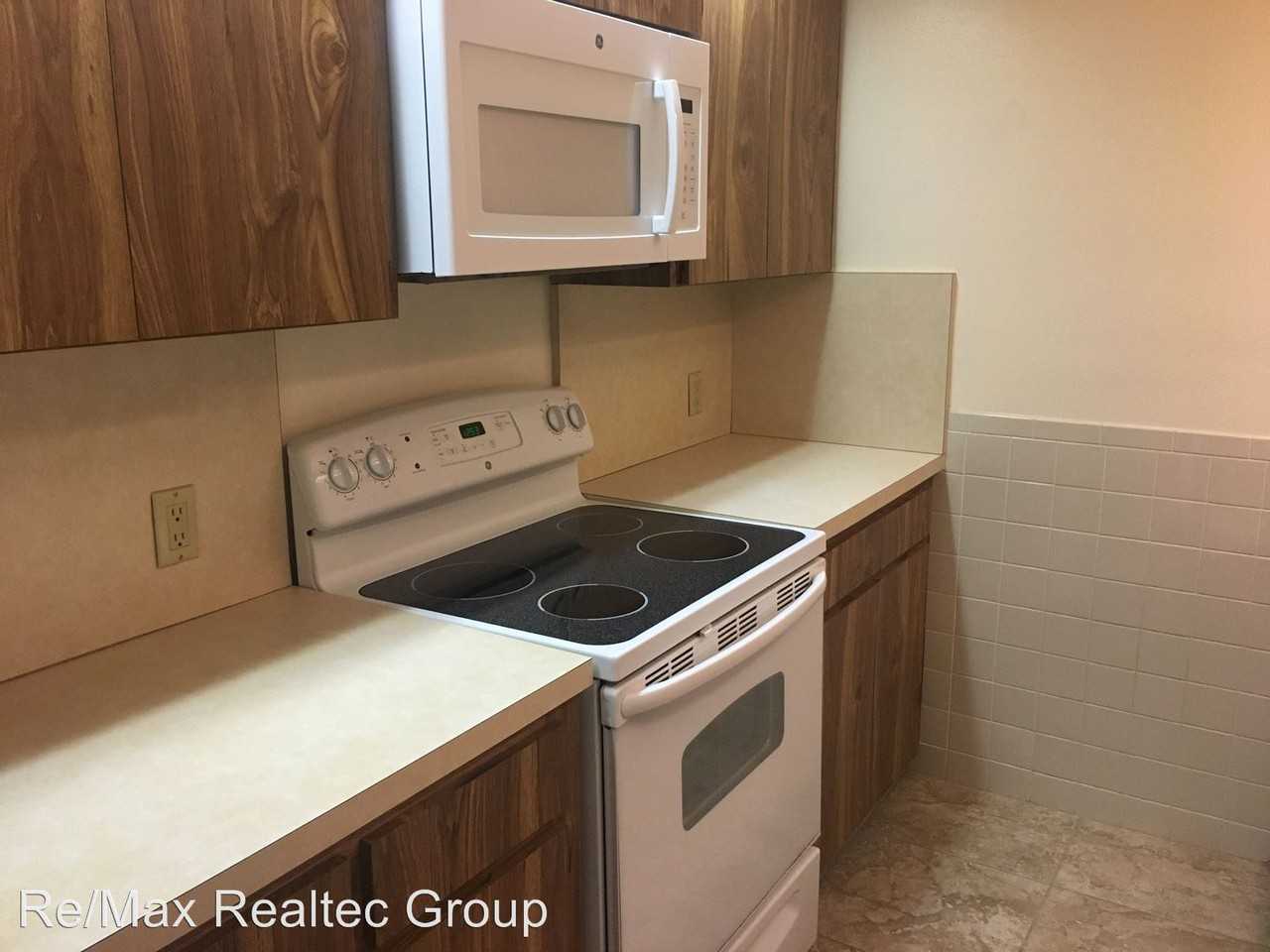 2601 7th Ct - Photo 3 of 9