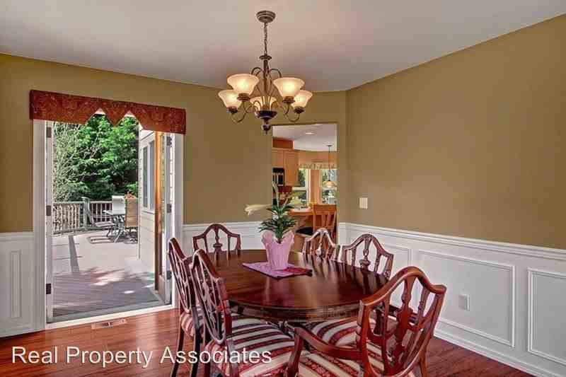 2501 Kennewick Pl NE - Photo 3 of 13