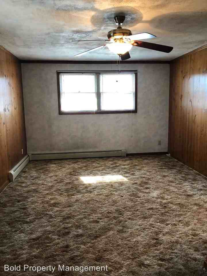 311 W Arch St - Photo 2 of 6