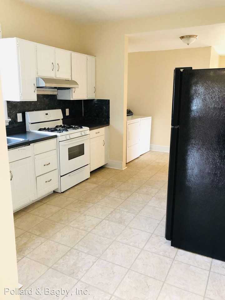 318 Hunt Ave - Photo 2 of 10
