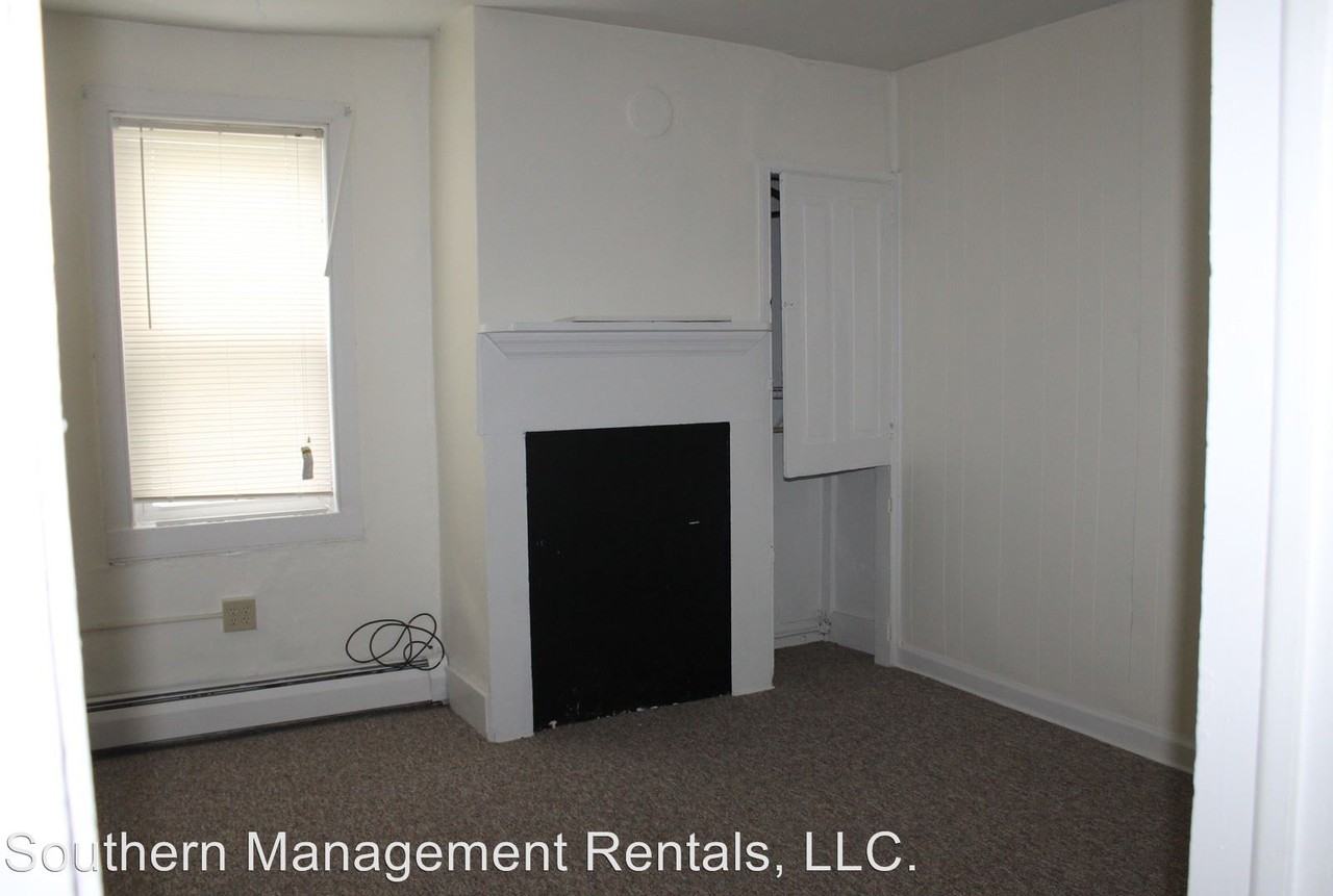 132 S Main St - Photo 3 of 4