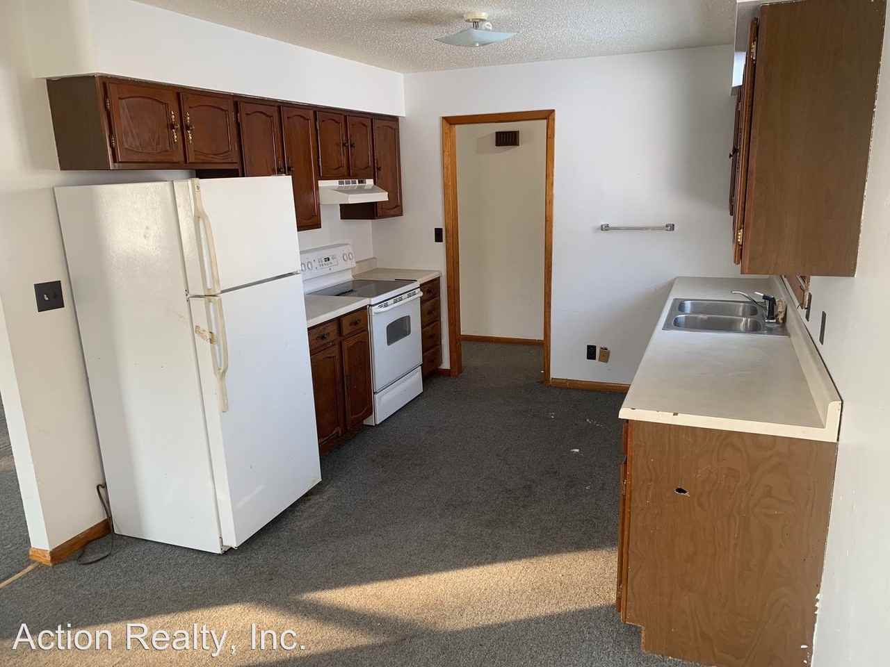 505 4th St - Photo 2 of 8