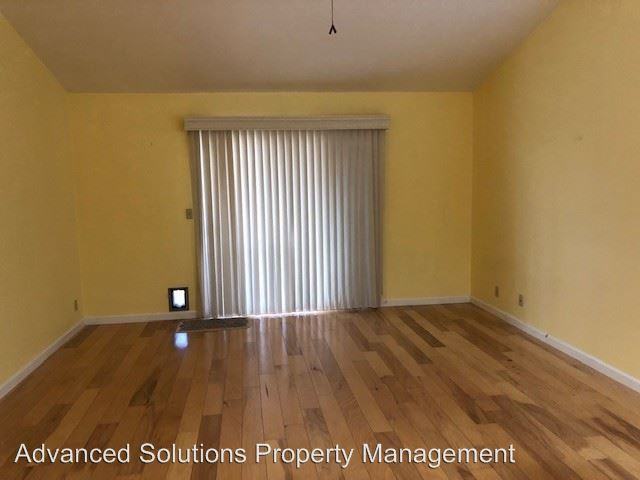 2371 Monterey Ct - Photo 3 of 3