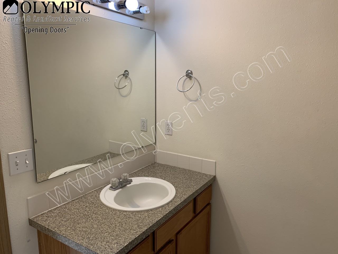 4862 43rd Ln Se - Photo 4 of 9