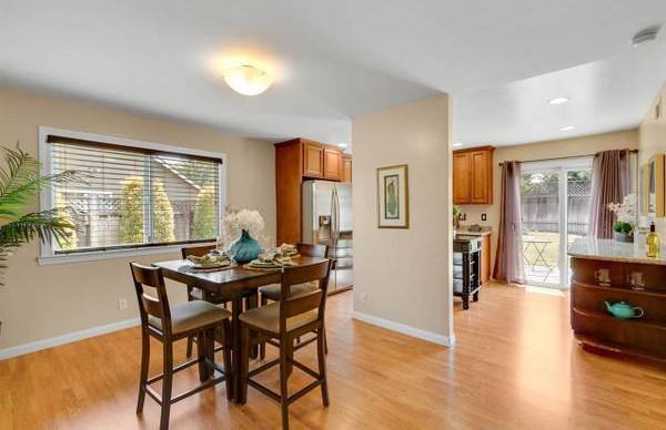 580 Edelweiss Dr - Photo 2 of 10