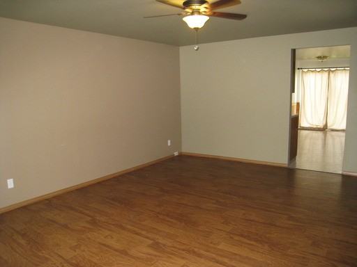 508 Lincoln Ave - Photo 3 of 12