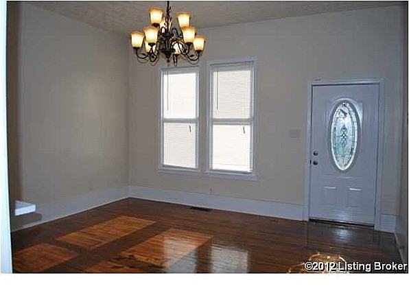 1109 Reutlinger Ave - Photo 2 of 14