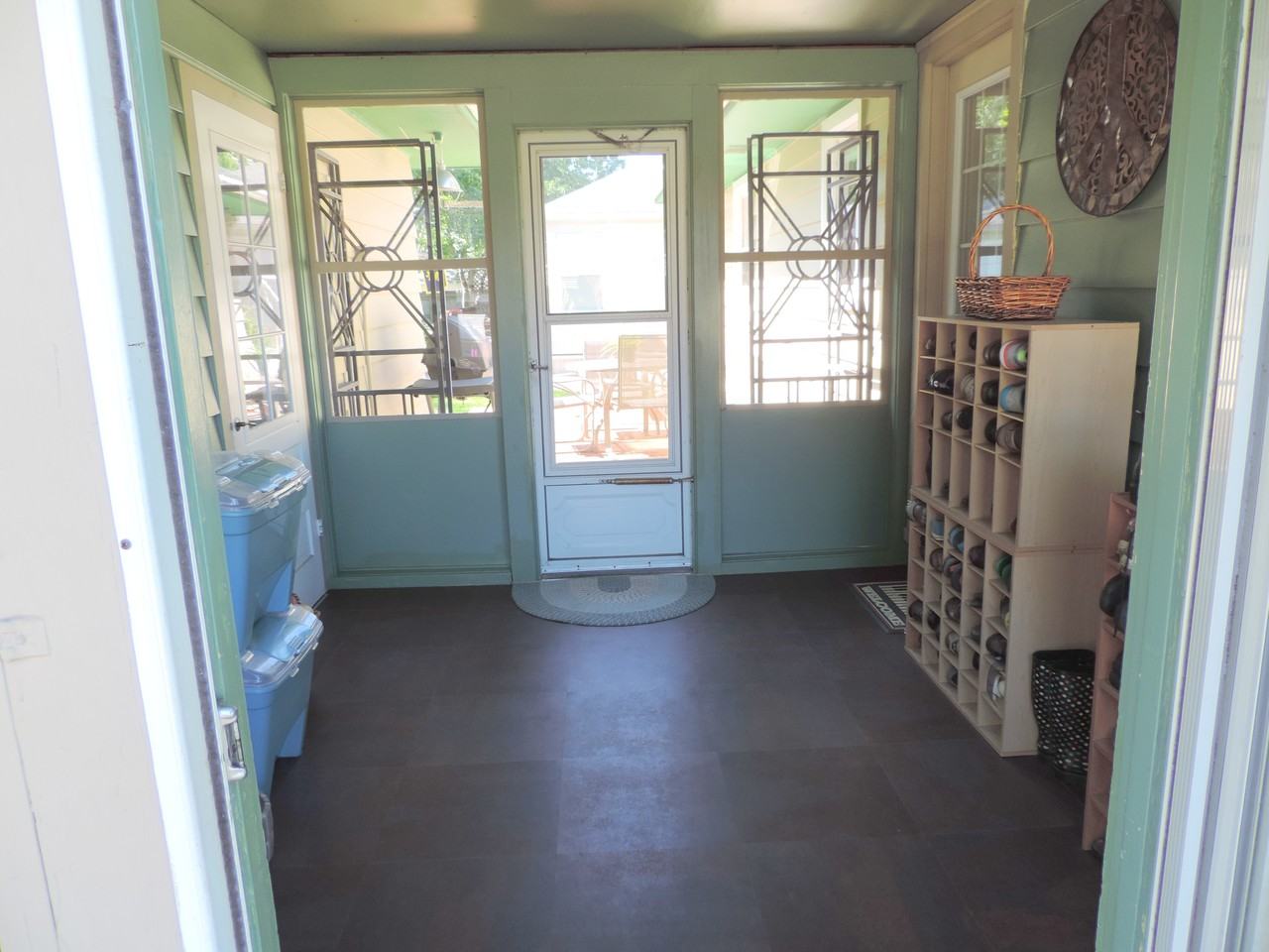 1701 Langley Ave - Photo 2 of 15