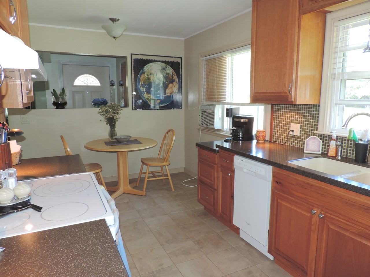 1701 Langley Ave - Photo 3 of 15