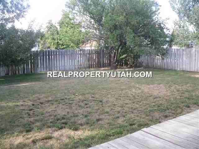 2048 W 2175 S - Photo 2 of 13