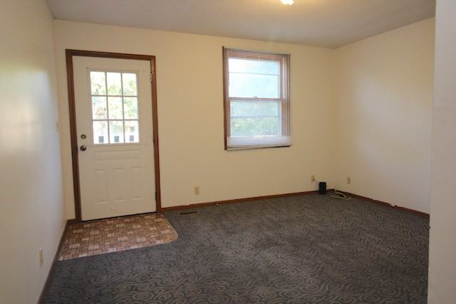 944 N 25th St - Photo 3 of 18