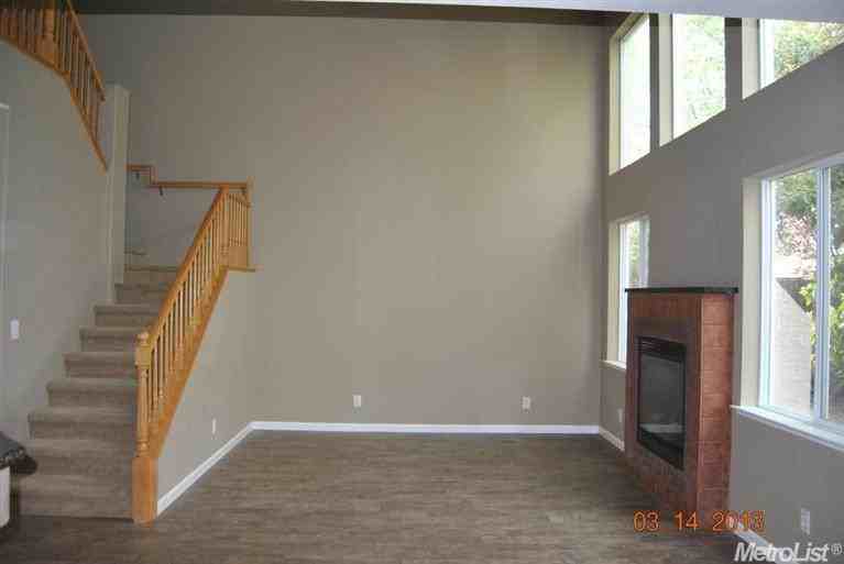 319 Marsalla Dr - Photo 2 of 10