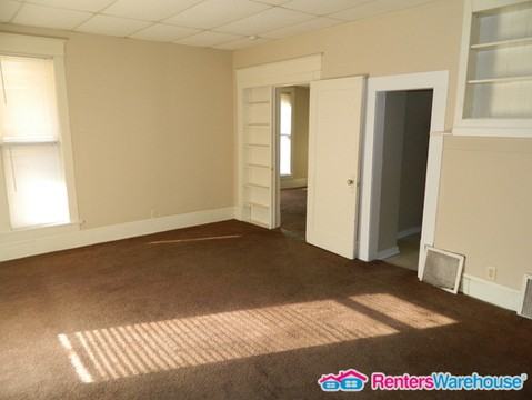 1118 23rd St #1 - Photo 2 of 11