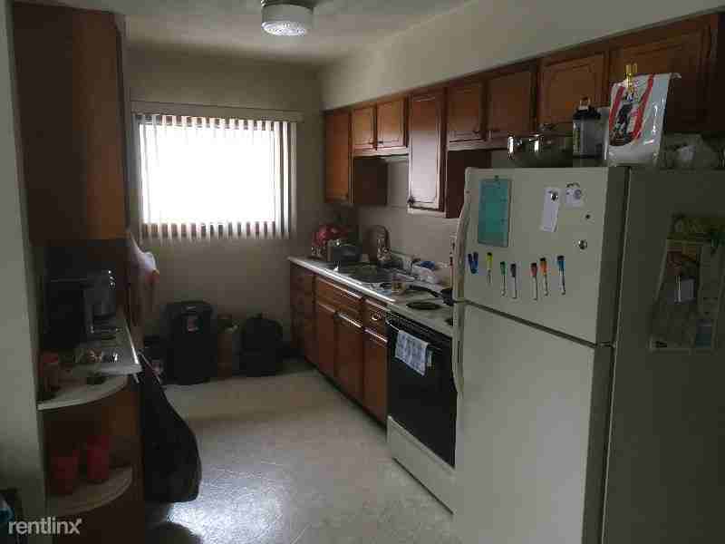 1815 Adams St - Photo 3 of 10