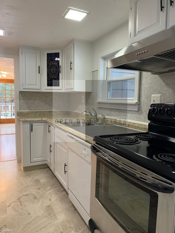 26 Schroeder Terrace - Photo 3 of 20