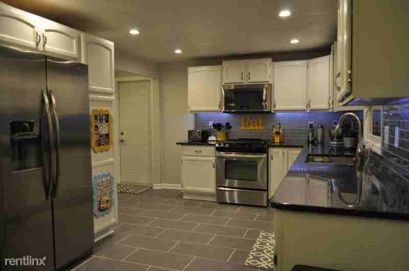 6120 Owlwood Dr - Photo 3 of 8