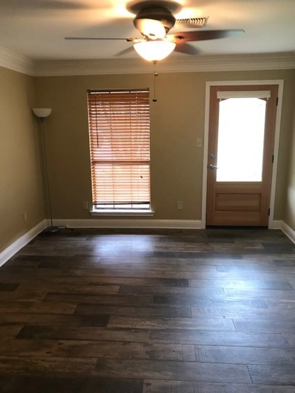 209 Winbourne Ave - Photo 2 of 9