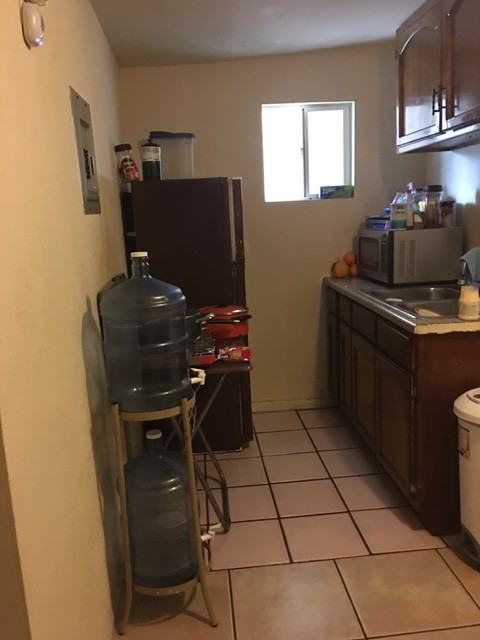 2034 Linda Vista St - Photo 3 of 8