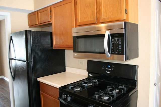 3349 Greenwich Ln - Photo 3 of 24