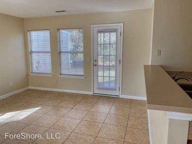 394 Gardners Cir - Photo 2 of 4