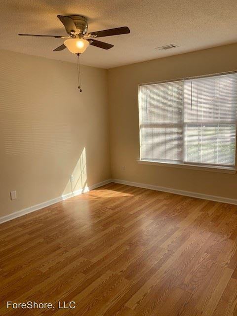 394 Gardners Cir - Photo 3 of 4