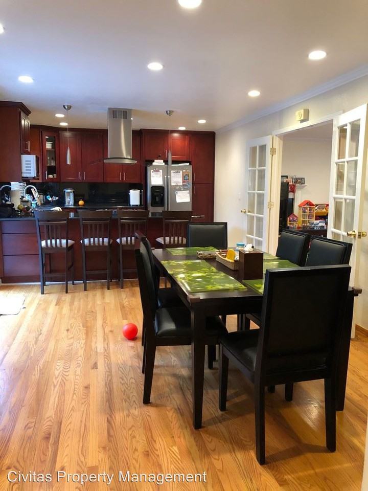 4655 Applewood Dr - Photo 3 of 9