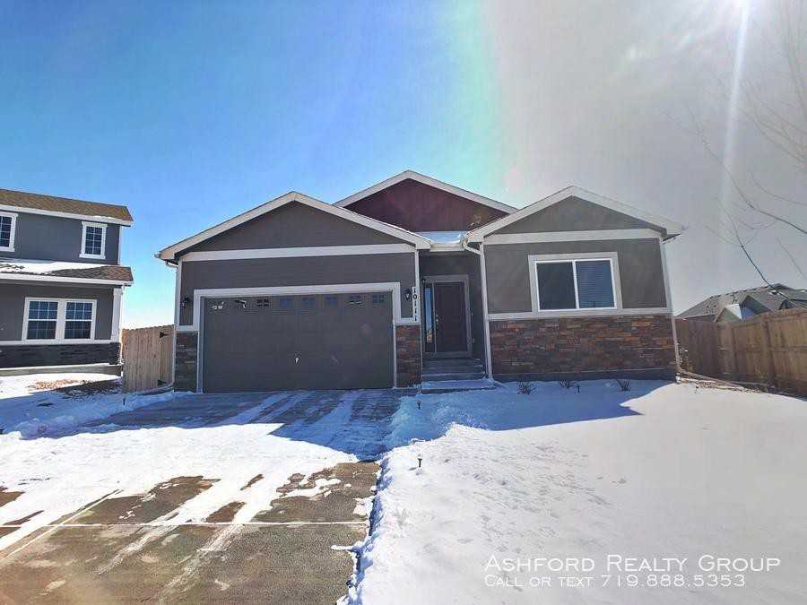 10111 Jaggar Way - Photo 3 of 23