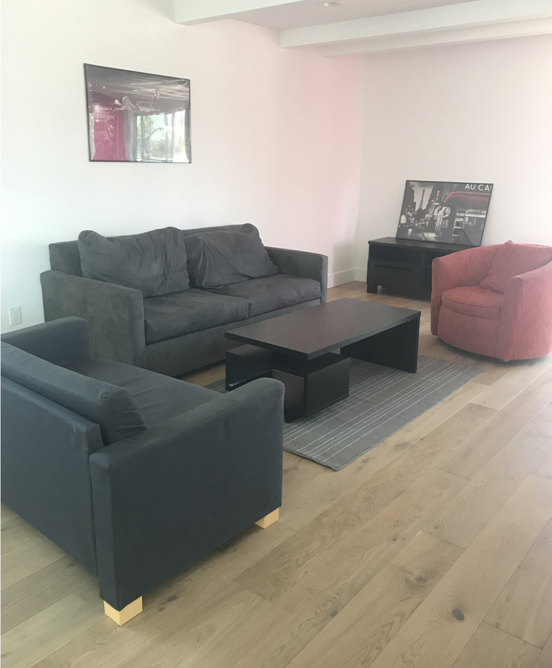 15 N Hollywood Way - Photo 2 of 9