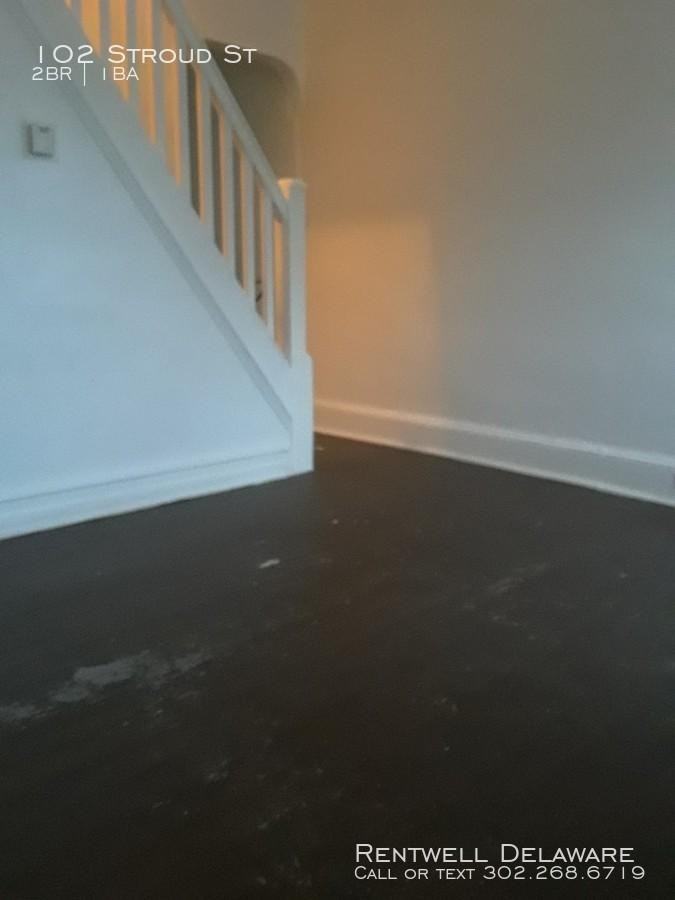 102 Stroud St - Photo 3 of 11