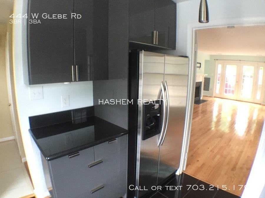 444 W Glebe Rd - Photo 3 of 20