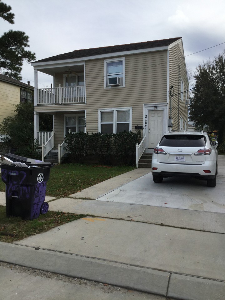 2134 Robin St - Photo 3 of 9