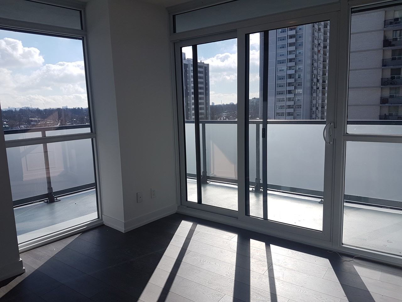 125 Redpath Ave #615
