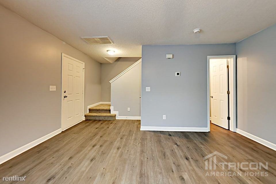 1400 Jordans Pond Ln - Photo 3 of 18