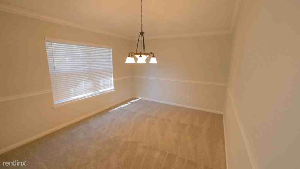 2012 Chaucer Ln - Photo 2 of 40