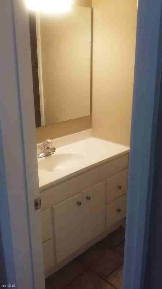 1606 Denim Dr - Photo 2 of 10