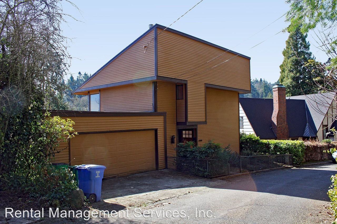 2750 NW Calumet Terrace - Photo 2 of 35