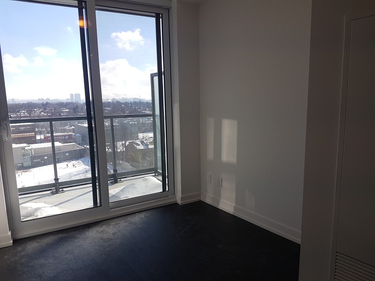 125 Redpath Ave. #915