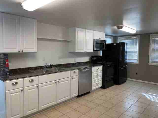 3032 Elmwood Ave - Photo 3 of 5