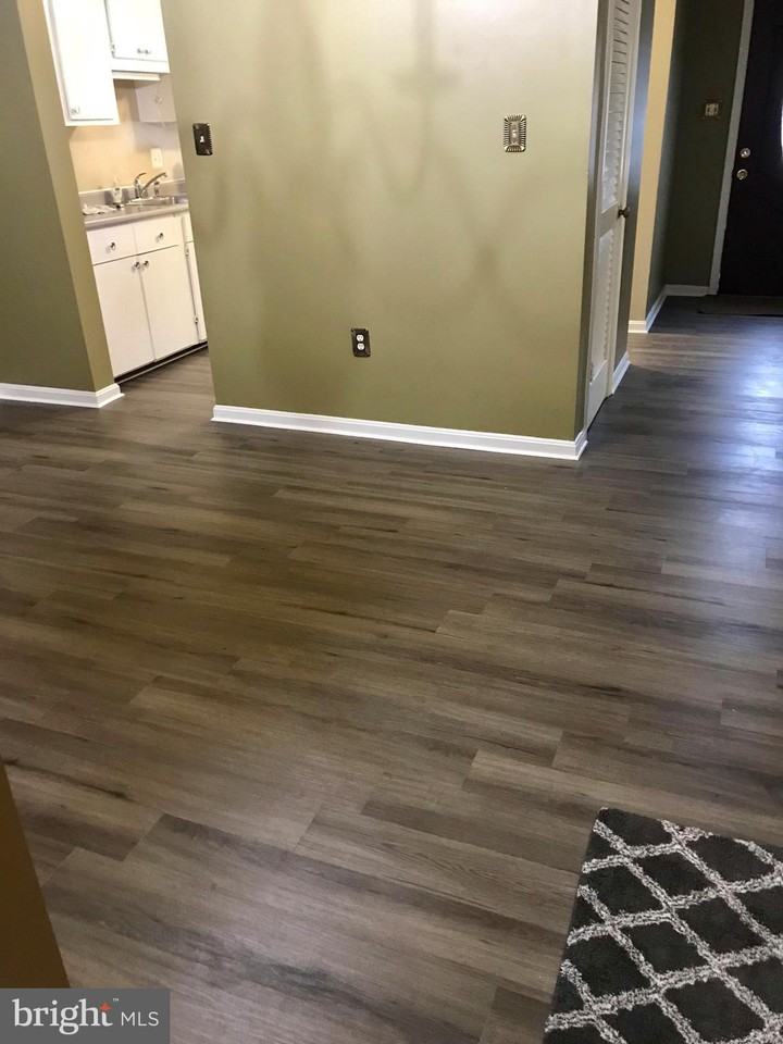 2860 Bowes Ln - Photo 3 of 20